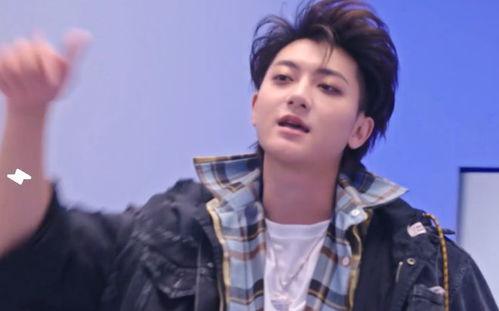 黄子韬直播爆料娱乐圈,娱乐圈背后的惊人真相